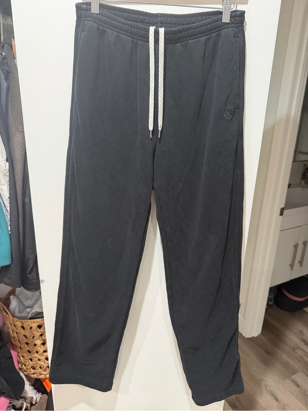 Vuori Black Sweat Joggers with White Drawstring